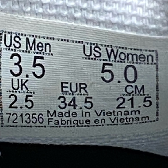 Vans x House of Terror The Shining Classic Slip on Sneaker Size 5 Women - Picture 12 of 12